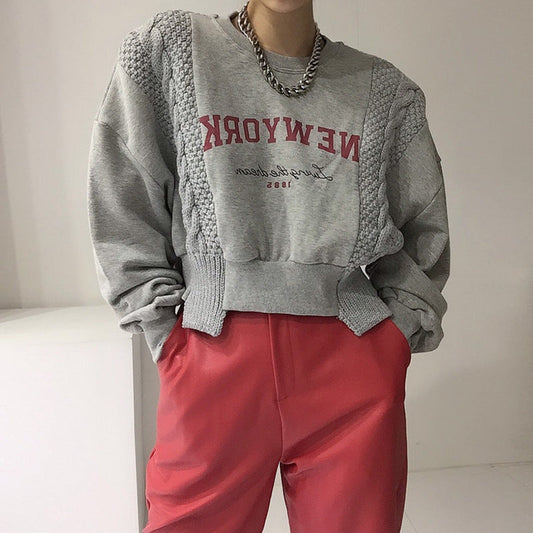 Ladies Wear A Stylish Long-sleeved Sweater